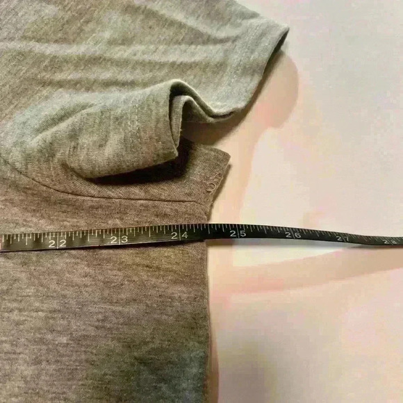 Lane Bryant Gray White Peplum Asymmetrical Top- plus size 18/20 - Picture 7 of 8